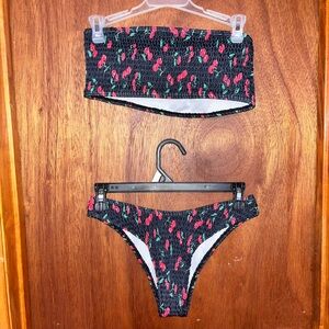 Cherry print strapless bikini🍒